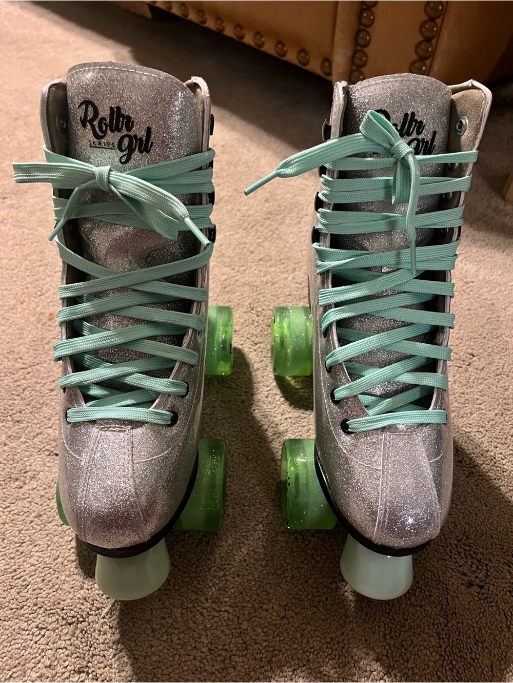 Women’s Rollr Grl Silver Glitter Rollerskates with Mint Laces SZ 8 FREE SHIPPING